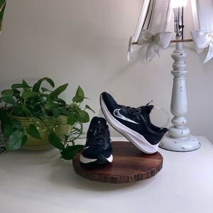 NIKE Zoom Winflo 9 Black White Unisex Running Shoes Sneakers